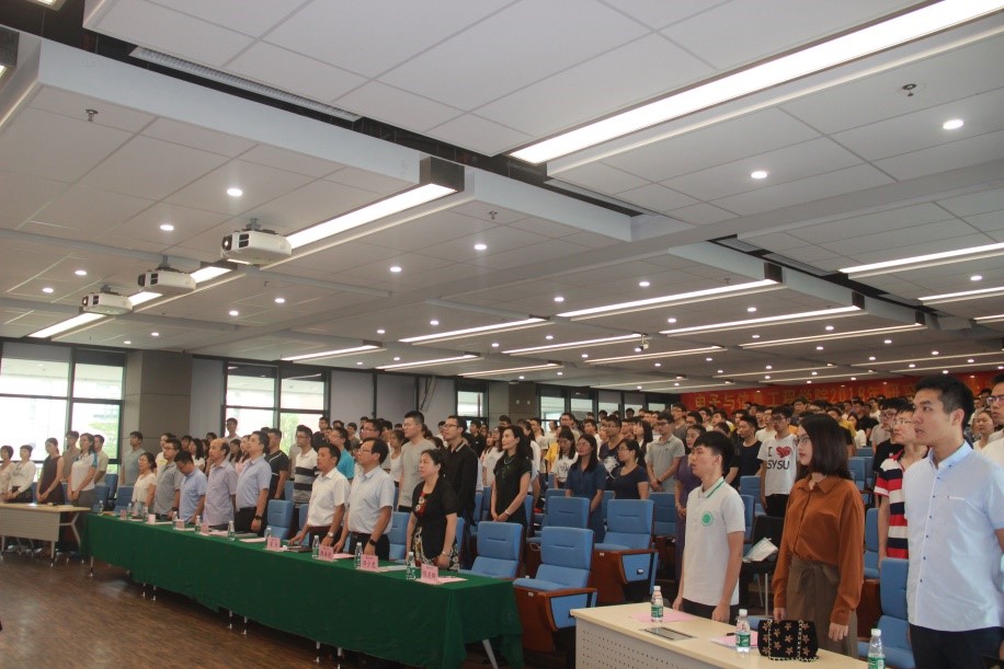 威廉希尔中文网站平台2018年研究生开学典礼暨第九届全国光电信息博士生论坛开幕式成功举办